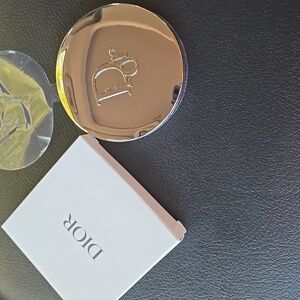 BRAND New in box never used DIOR Mirror with Dior logo oblique silver Compact